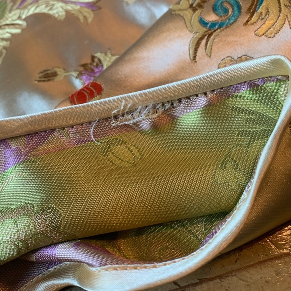 Chinese Traditional Silk Blouse - Picture 6 of 7